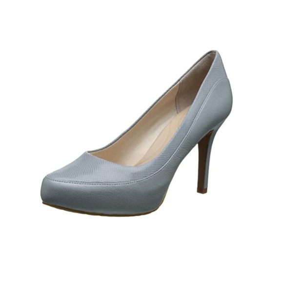 ROCKPORT Heels in Gray  -  7.5